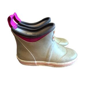 BUOY 1 Toddler Girl children’s Kids Grey Pink Water Boat Shoes Rain Boots